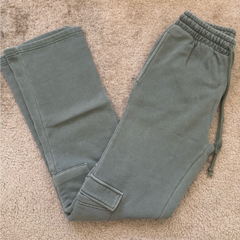 Forever 21 Olive Green straight leg Cargo Joggers